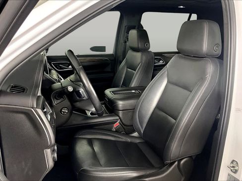 Used 2021 Chevrolet Tahoe Z71 w/ Luxury Package AWD/4WD image 8