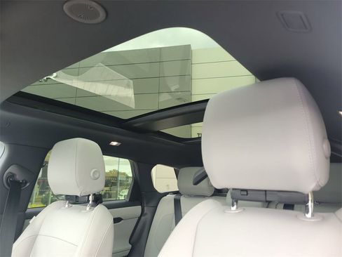 New 2026 Land Rover Range Rover Evoque S image 28