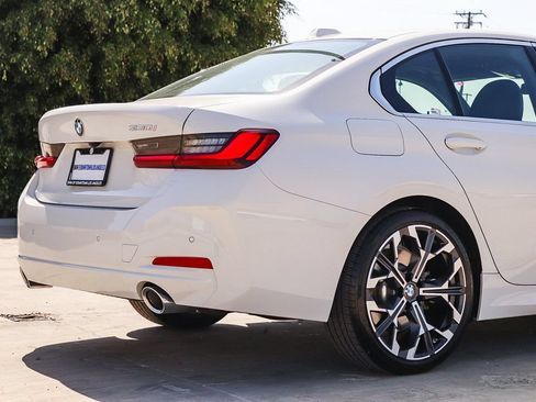 Used 2026 BMW 330i Sedan w/ Premium Package RWD image 11
