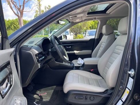 Used 2025 Honda CR-V EX-L image 6