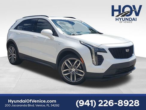 Used 2019 Cadillac XT4 Sport FWD image 1