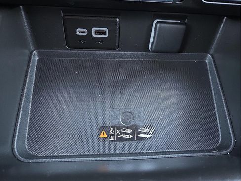 Certified 2024 Chevrolet Tahoe High Country w/ Premium Package 2 image 19