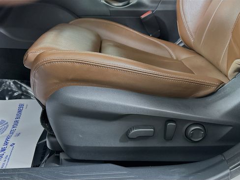 Used 2021 Subaru Outback Touring w/ Popular Package #2 AWD/4WD image 20