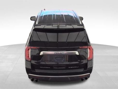 Used 2022 GMC Yukon XL Denali image 6