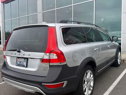 Used 2016 Volvo XC70 T5 Premier AWD/4WD image 6