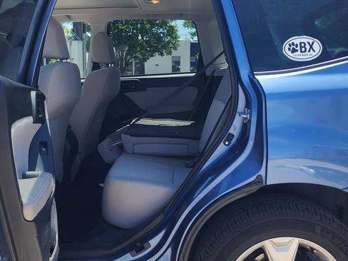 Used 2016 Subaru Forester 2.5i Premium AWD/4WD image 10