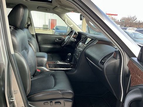 Used 2020 Nissan Armada SL w/ Premium Package image 11