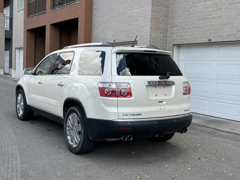 Used 2010 GMC Acadia SLT w/ Technology Package AWD/4WD image 3