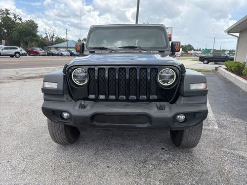 Used 2020 Jeep Wrangler Unlimited Sport AWD/4WD image 2