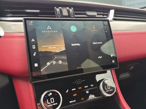 Used 2026 Jaguar F-PACE R-Dynamic S AWD/4WD image 15