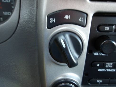 Used 2011 Ford Ranger XLT w/ Payload Pkg 2 AWD/4WD image 14