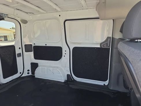 Used 2017 Nissan NV200 SV w/ Technology Package FWD image 17
