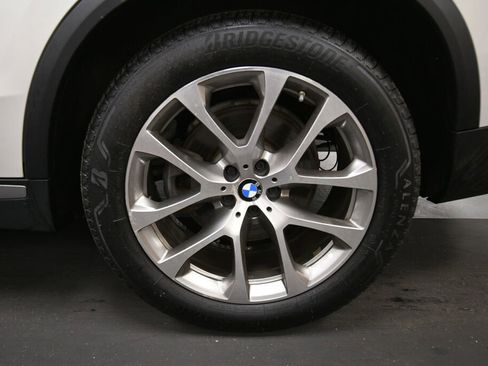 Used 2020 BMW X5 xDrive40i w/ Premium Package image 36