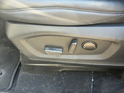 Used 2021 Ford Explorer Limited w/ Equipment Group 301A AWD/4WD image 7