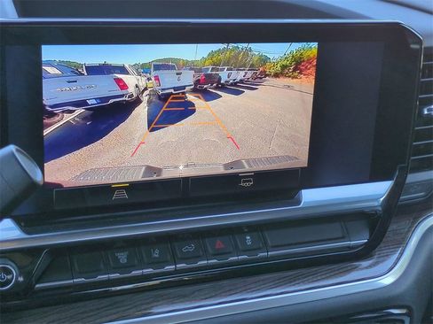 Used 2024 Chevrolet Silverado 2500 LT image 20