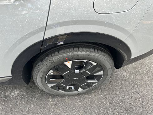 New 2026 Kia Sportage SX image 9