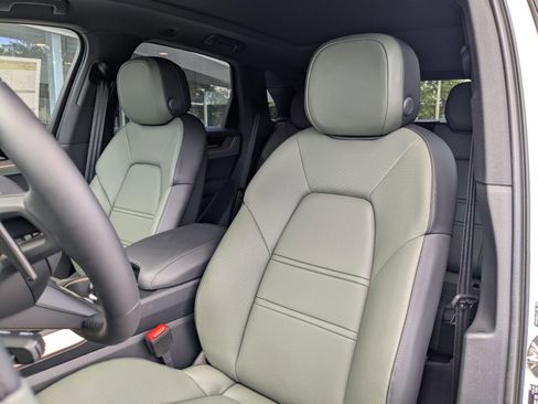 New 2026 Porsche Cayenne E-Hybrid image 5