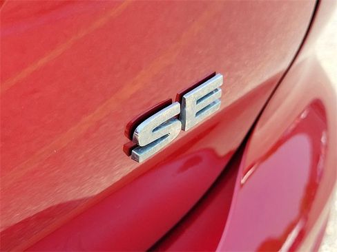 Used 2023 Mitsubishi Outlander SE Black Edition image 6