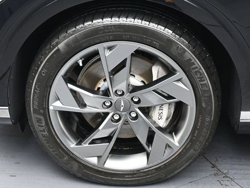 Used 2024 Genesis Electrified GV70 AWD/4WD image 38