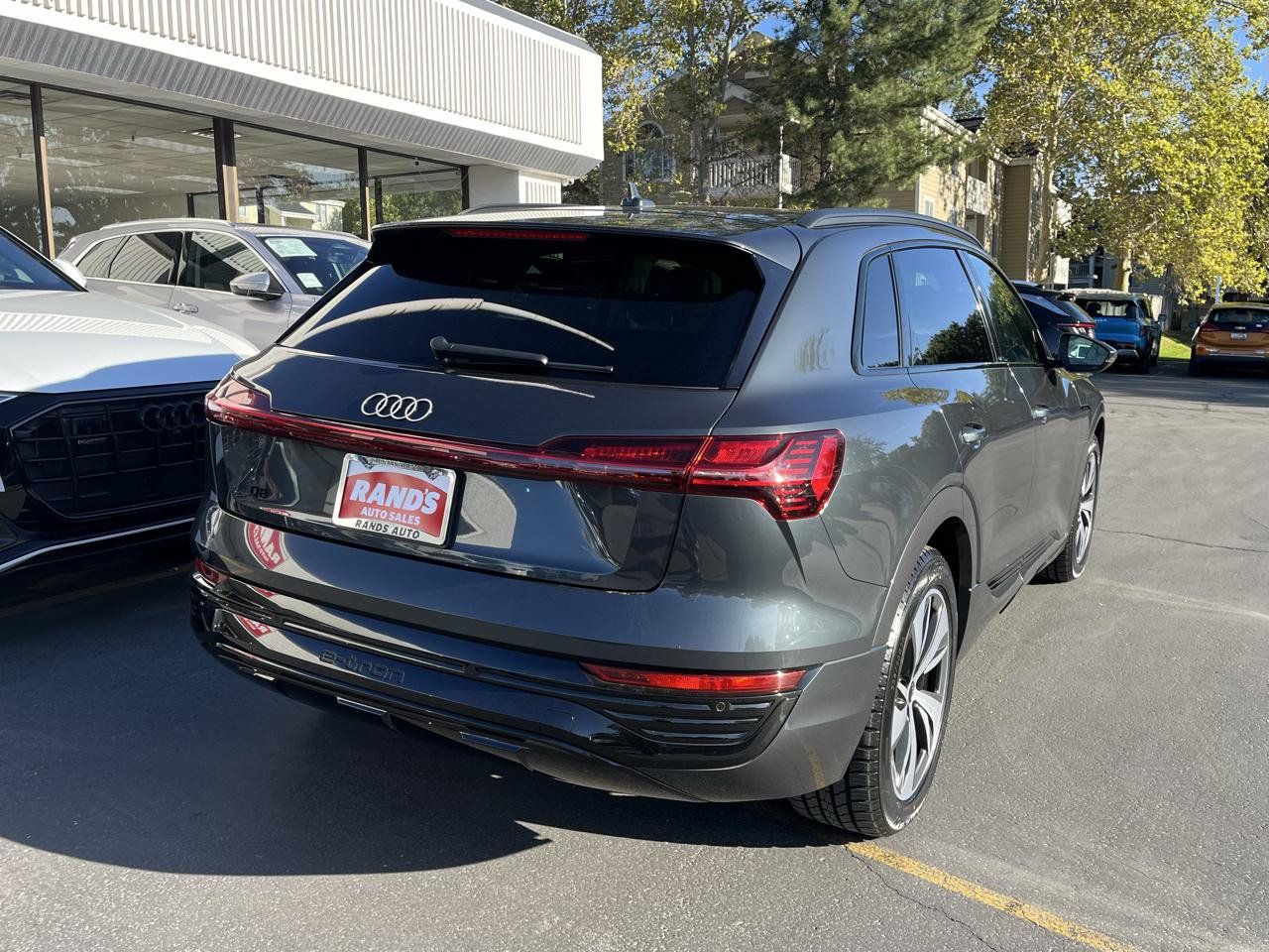 Used 2024 Audi Q8 e-tron Premium AWD/4WD image 11