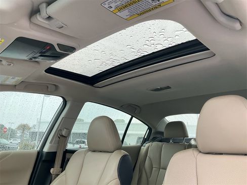 Used 2020 Subaru Legacy Limited image 23