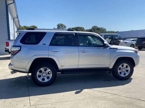 Used 2021 Toyota 4Runner SR5 image 7