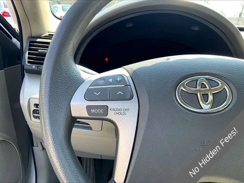 Used 2009 Toyota Camry FWD image 16