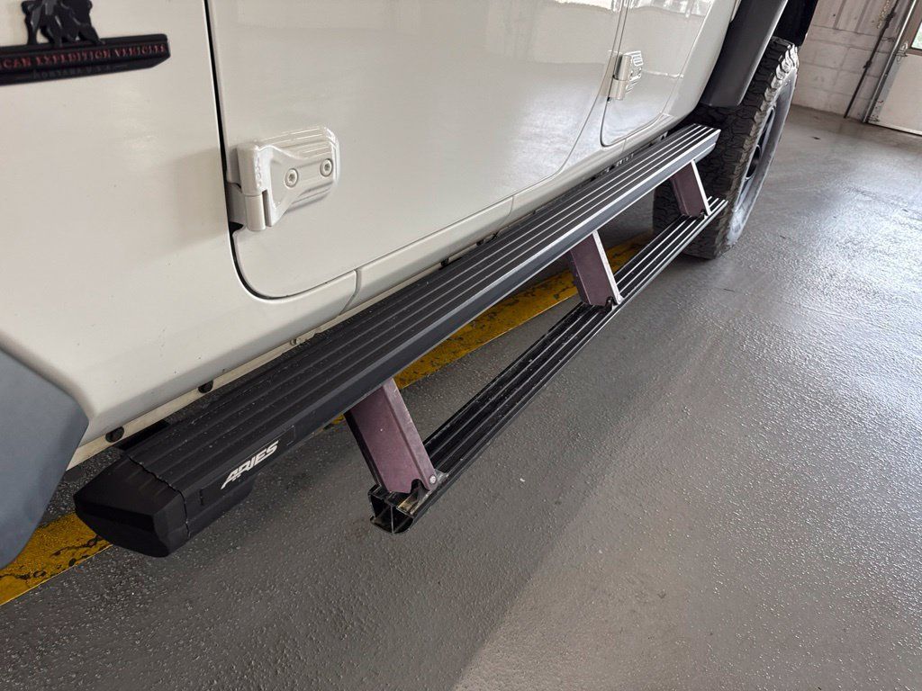 Used 2021 Jeep Gladiator Rubicon AWD/4WD image 9
