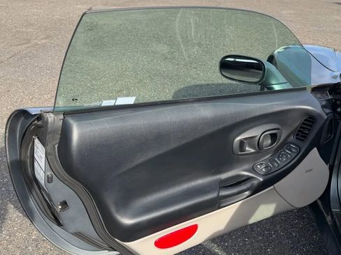 Used 2003 Chevrolet Corvette Coupe w/ Preferred Equipment Group image 14