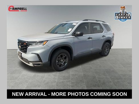 Used 2025 Honda Pilot TrailSport image 1