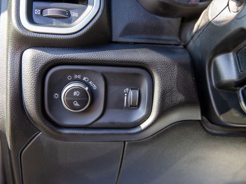 Used 2025 RAM 3500 Big Horn AWD/4WD image 30