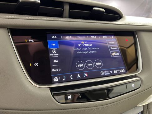 Used 2022 Cadillac XT5 Premium Luxury image 18