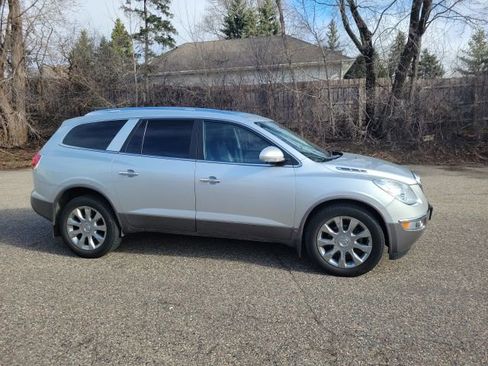 Used 2010 Buick Enclave CXL w/ Trailering Provision Package image 11