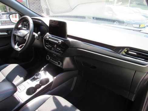 Used 2025 Ford Escape ST-Line FWD image 32