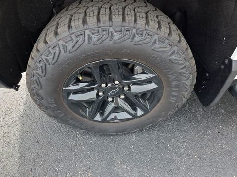 Certified 2024 Chevrolet Silverado 1500 LT Trail Boss w/ Convenience Package II AWD/4WD image 31
