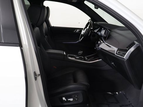 Used 2023 BMW X5 M50i w/ Executive Package image 31
