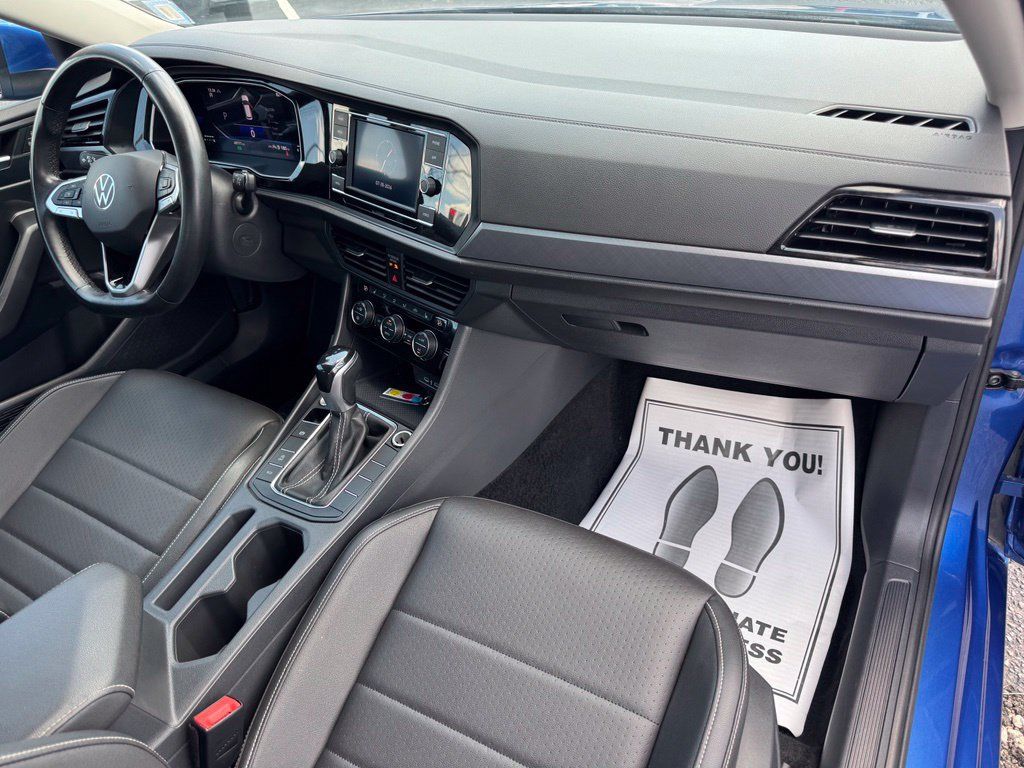 Used 2024 Volkswagen Jetta SE FWD image 30
