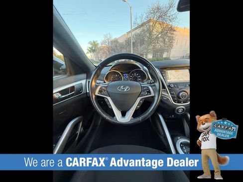 Used 2017 Hyundai Veloster Value Edition image 32