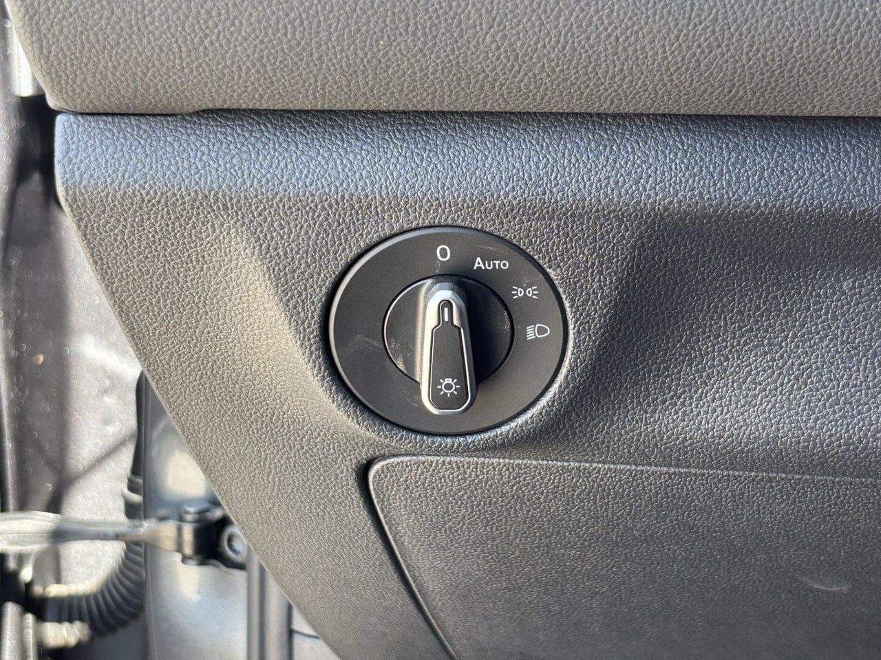 Used 2025 Volkswagen Jetta Sport FWD image 29