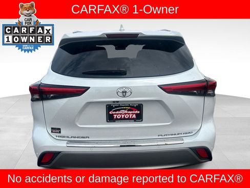 Used 2022 Toyota Highlander Platinum AWD/4WD image 4