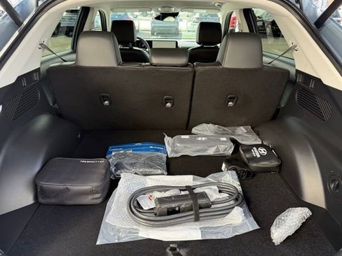 Used 2025 Hyundai Ioniq 5 SEL image 9