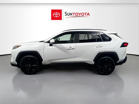 Used 2019 Toyota RAV4 XLE FWD image 7
