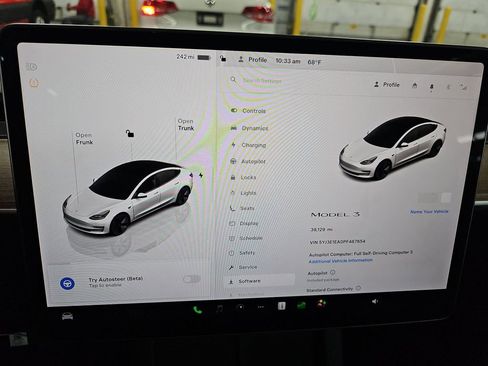 Used 2023 Tesla Model 3 Standard Range image 2