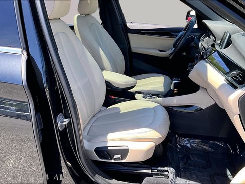Used 2016 BMW X1 xDrive28i AWD/4WD image 9