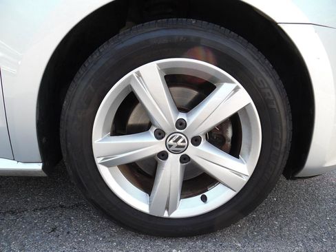 Used 2015 Volkswagen Passat 1.8T Limited Edition image 22