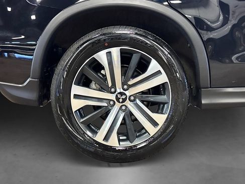 Used 2025 Mitsubishi Outlander Sport SE AWD/4WD image 19