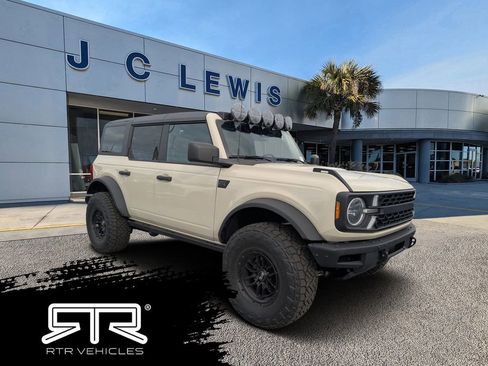 New 2025 Ford Bronco Big Bend w/ Black Diamond Package AWD/4WD image 1