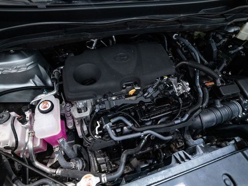 Used 2023 Toyota Sienna LE image 13