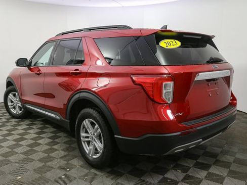 Used 2023 Ford Explorer XLT w/ Equipment Group 202A AWD/4WD image 7