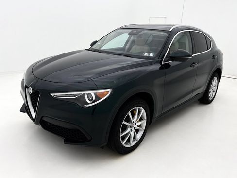 Used 2019 Alfa Romeo Stelvio Ti Lusso w/ Quick Order Package 22X Lusso AWD/4WD image 4
